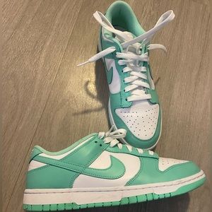 Nike Dunk Low in “Green Glow”